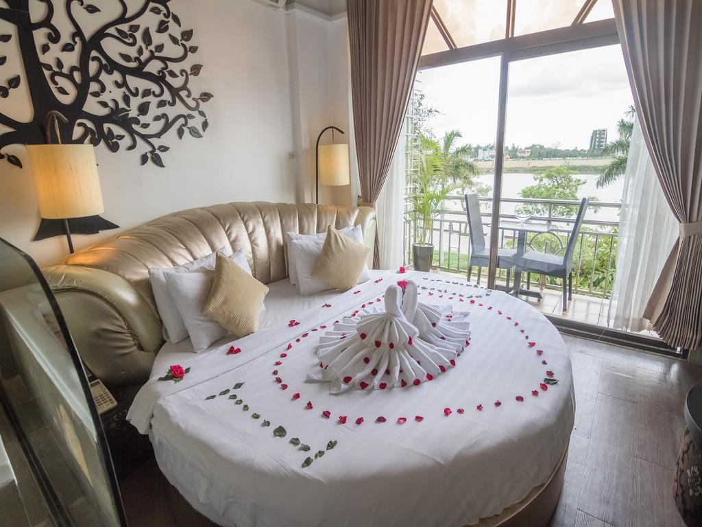 Adore Riverside Hotel Phnom Penh Zewnętrze zdjęcie