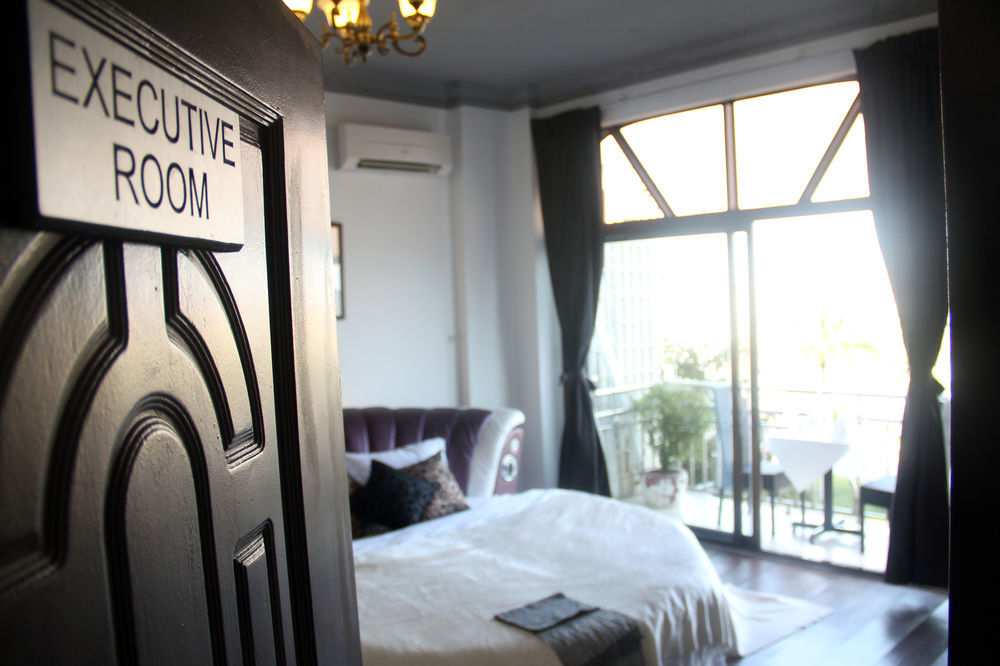 Adore Riverside Hotel Phnom Penh Zewnętrze zdjęcie